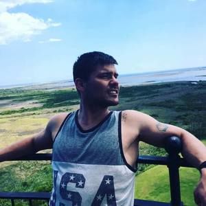 Meet your Posher, Chase